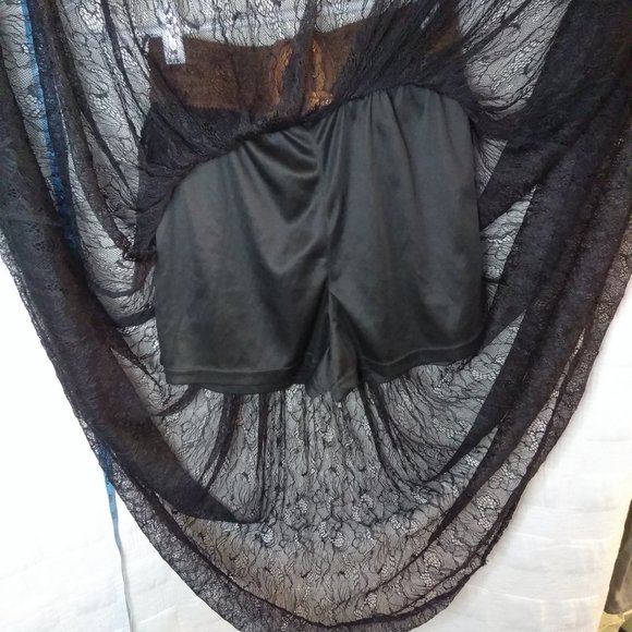 FAVLUX Flowy Sheer Lace Skirt W/ built in shorts! Small - Picture 9 of 13